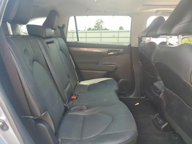 2021 TOYOTA HIGHLANDER LIMITED  