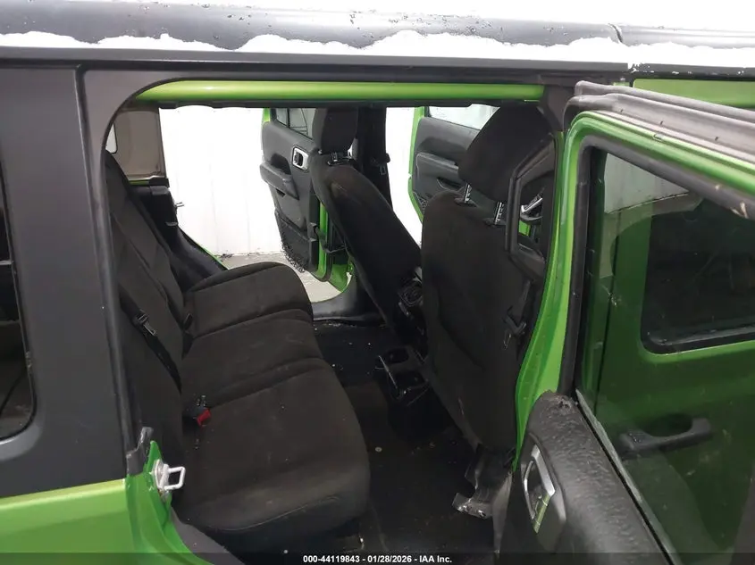 2020 JEEP WRANGLER UNLIMITED SAHARA 4X4