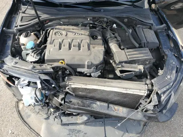 2015 VOLKSWAGEN PASSAT SE  