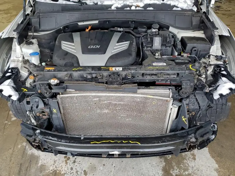 2017 HYUNDAI SANTA FE SE  