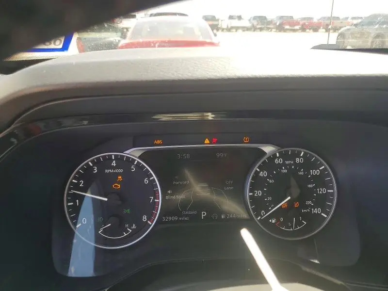 2022 NISSAN PATHFINDER SL  