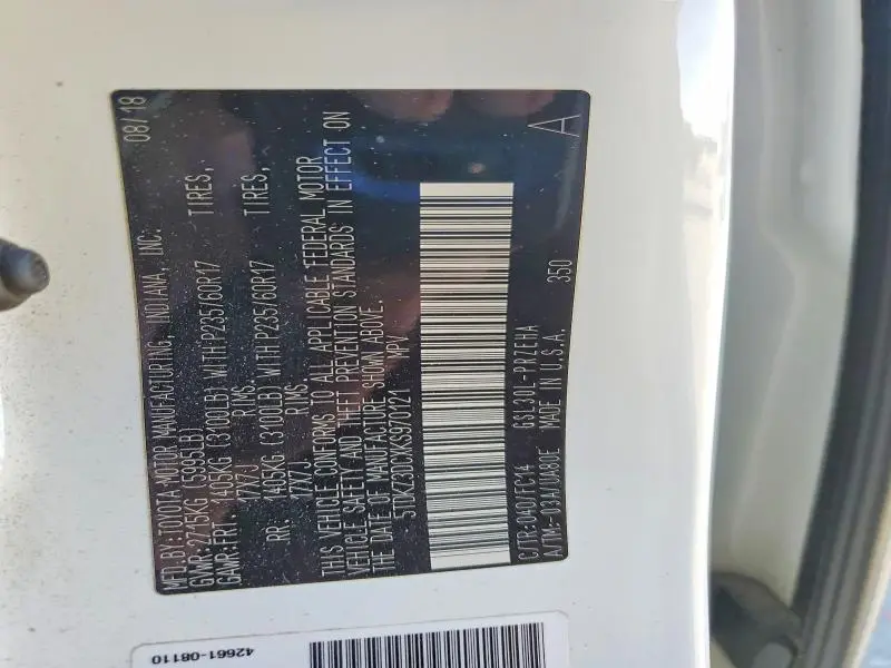 2019 TOYOTA SIENNA LE  