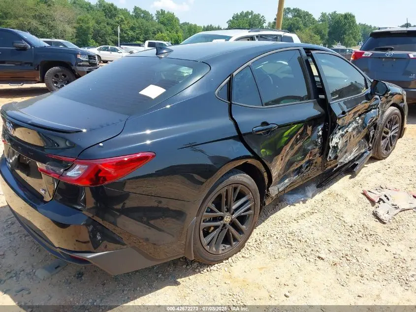 2025 TOYOTA CAMRY SE