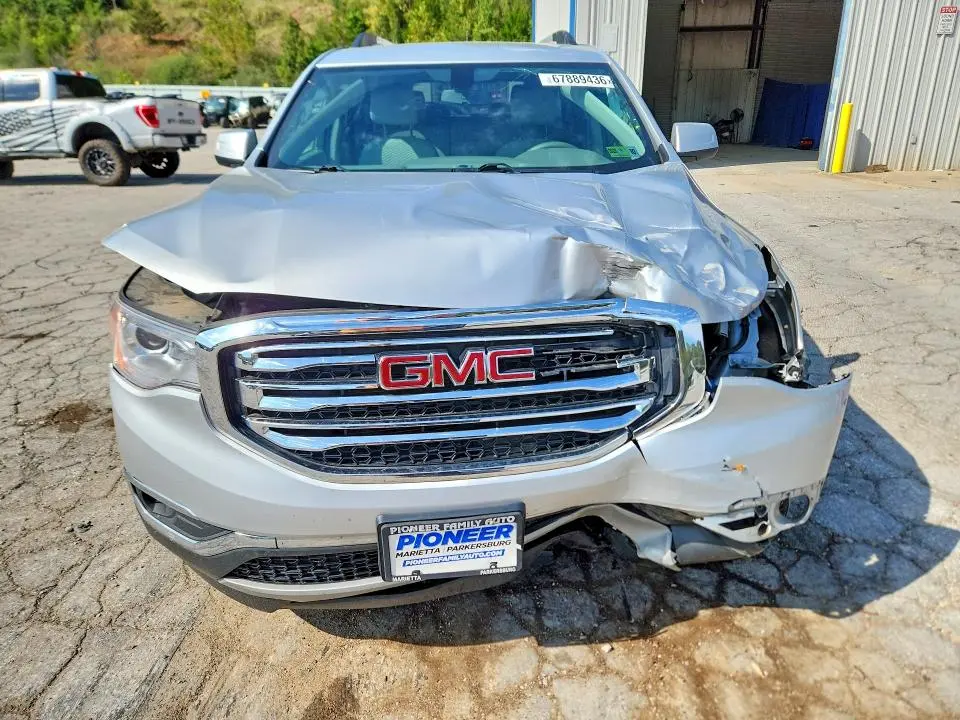 2017 GMC ACADIA SLE  
