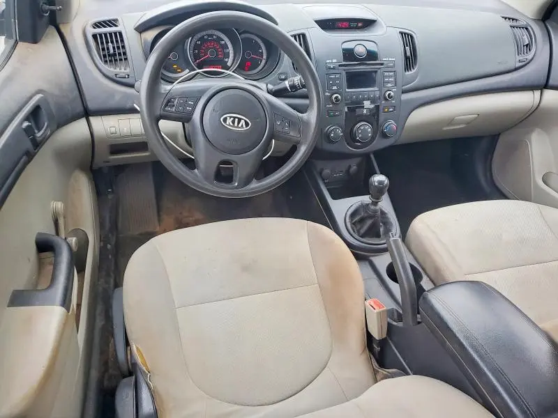 2010 KIA FORTE LX  