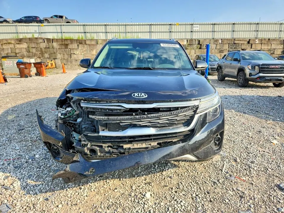 2021 KIA SELTOS S  
