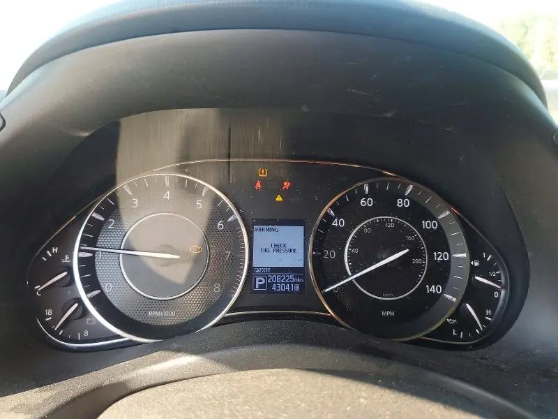 2017 NISSAN ARMADA SV  
