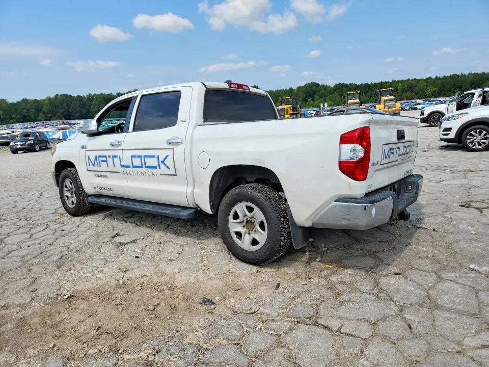2020 TOYOTA TUNDRA SR5  