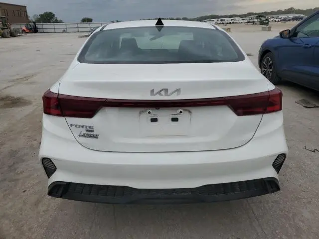 2024 KIA FORTE LX  