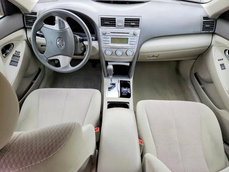 2011 TOYOTA CAMRY LE  