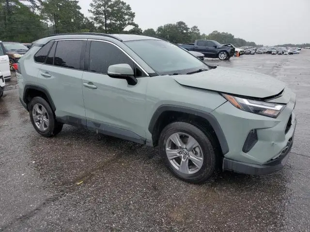 2022 TOYOTA RAV4 XLE  