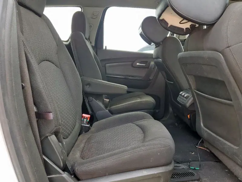 2011 CHEVROLET TRAVERSE LT  