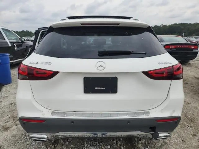 2021 MERCEDES-BENZ GLA 250 4MATIC  