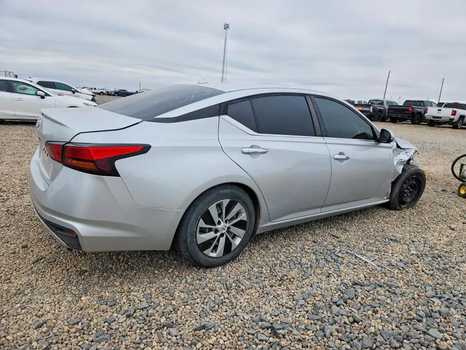 2019 NISSAN ALTIMA S  