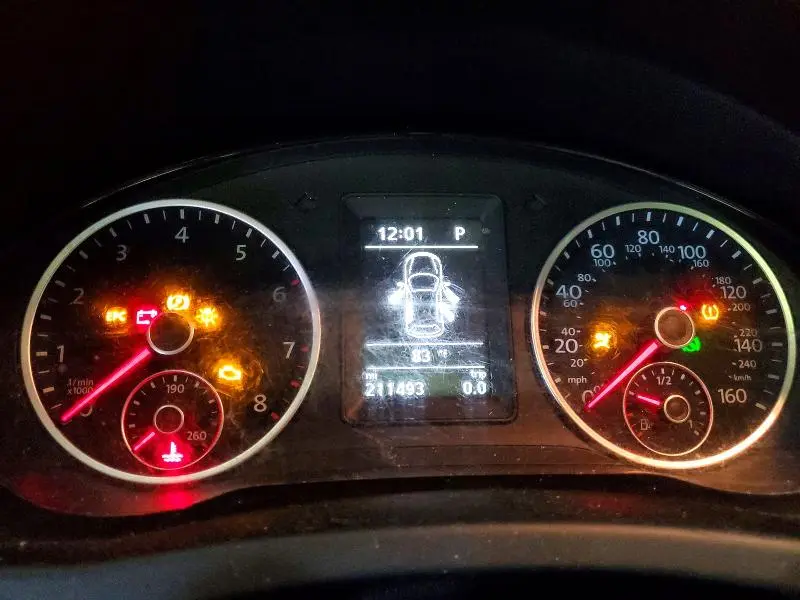 2014 VOLKSWAGEN TIGUAN S  