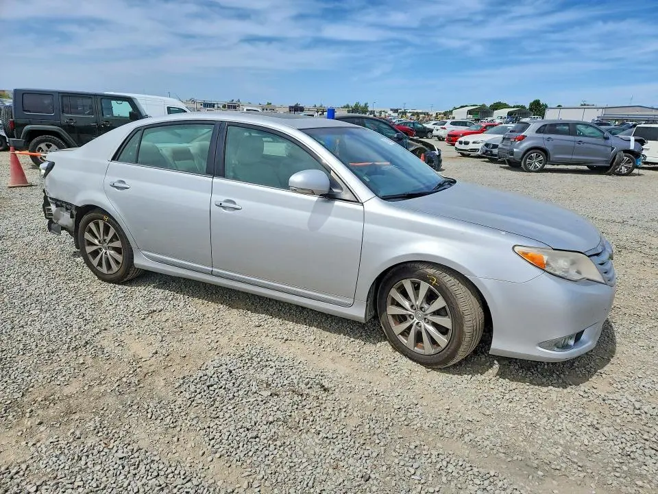 2011 TOYOTA AVALON LIMITED  