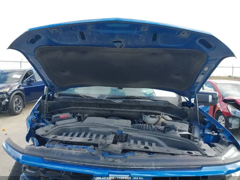 2024 CHEVROLET SILVERADO 1500 4WD  SHORT BED RST