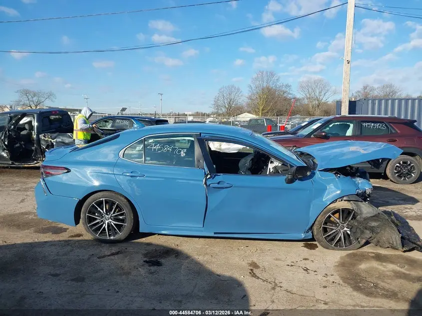 2023 TOYOTA CAMRY SE HYBRID