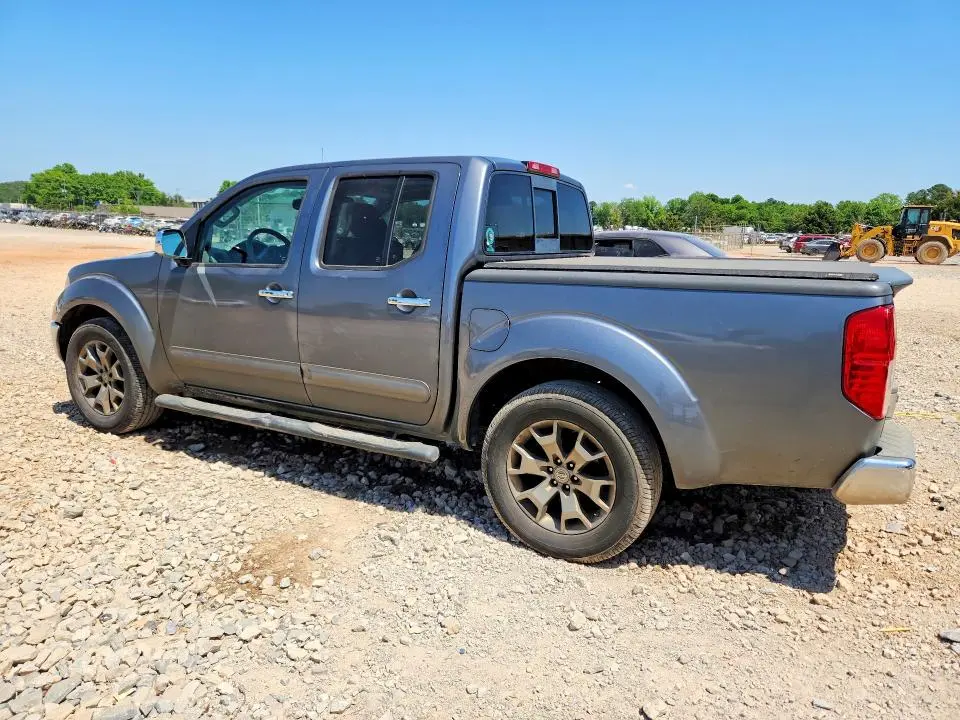2016 NISSAN FRONTIER SL  