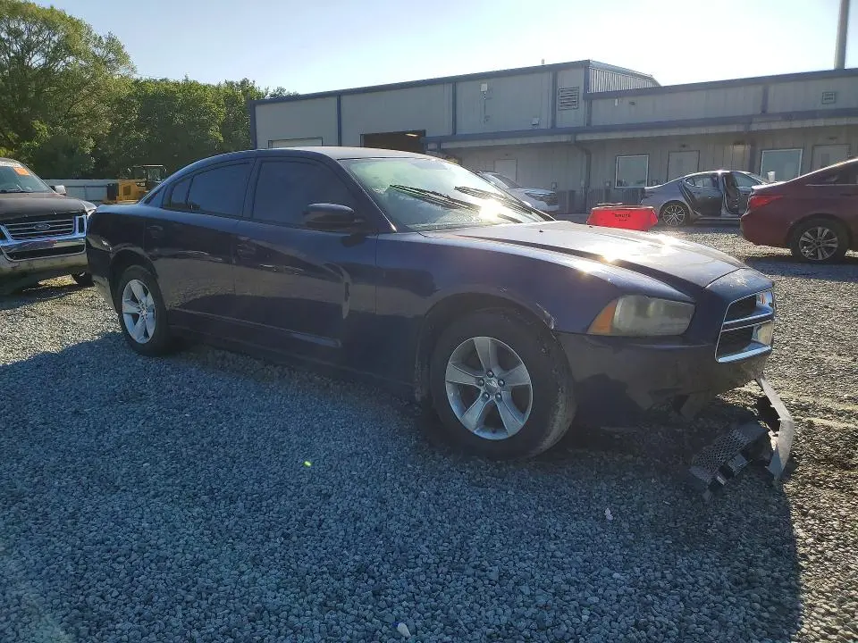 2013 DODGE CHARGER SE  