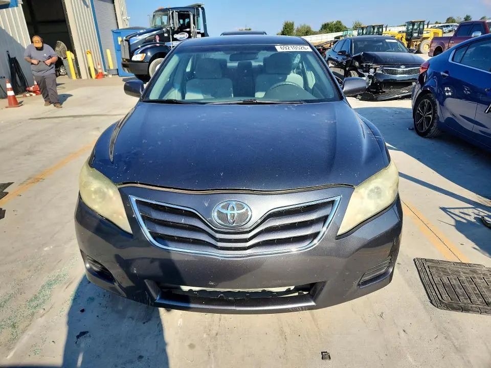 2010 TOYOTA CAMRY LE  