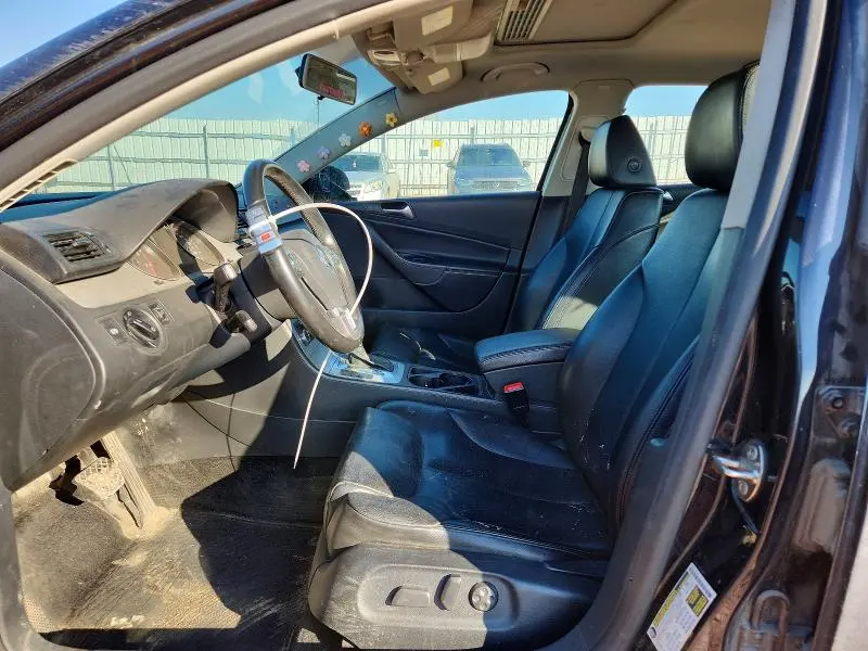 2010 VOLKSWAGEN PASSAT KOMFORT  