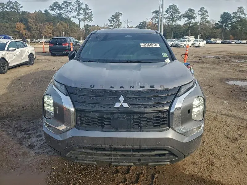 2022 MITSUBISHI OUTLANDER SE  