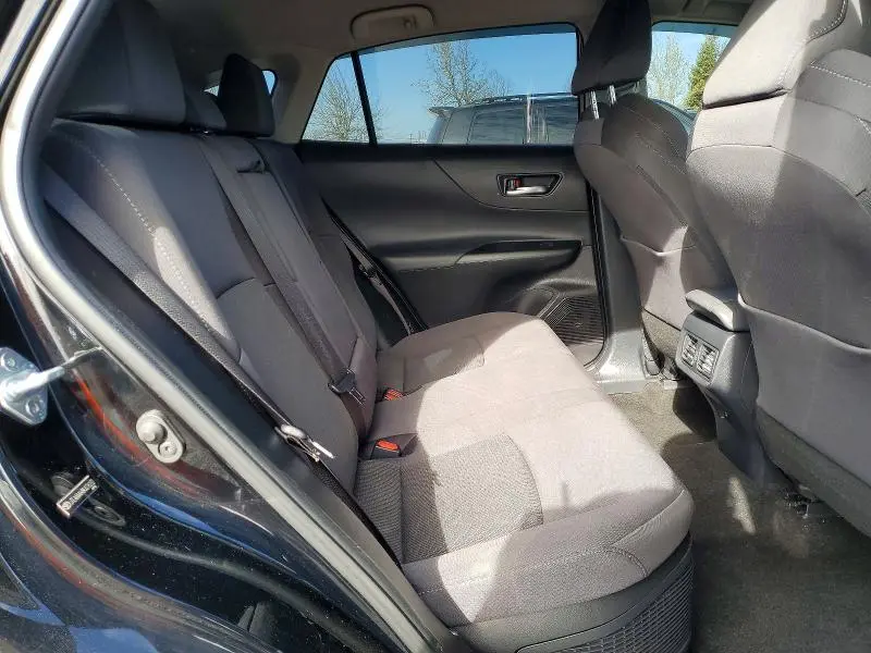 2021 TOYOTA VENZA LE  