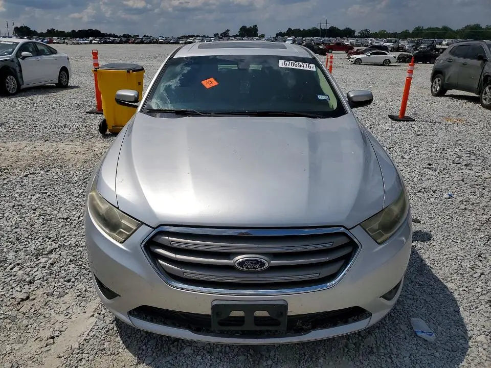 2015 FORD TAURUS SEL  