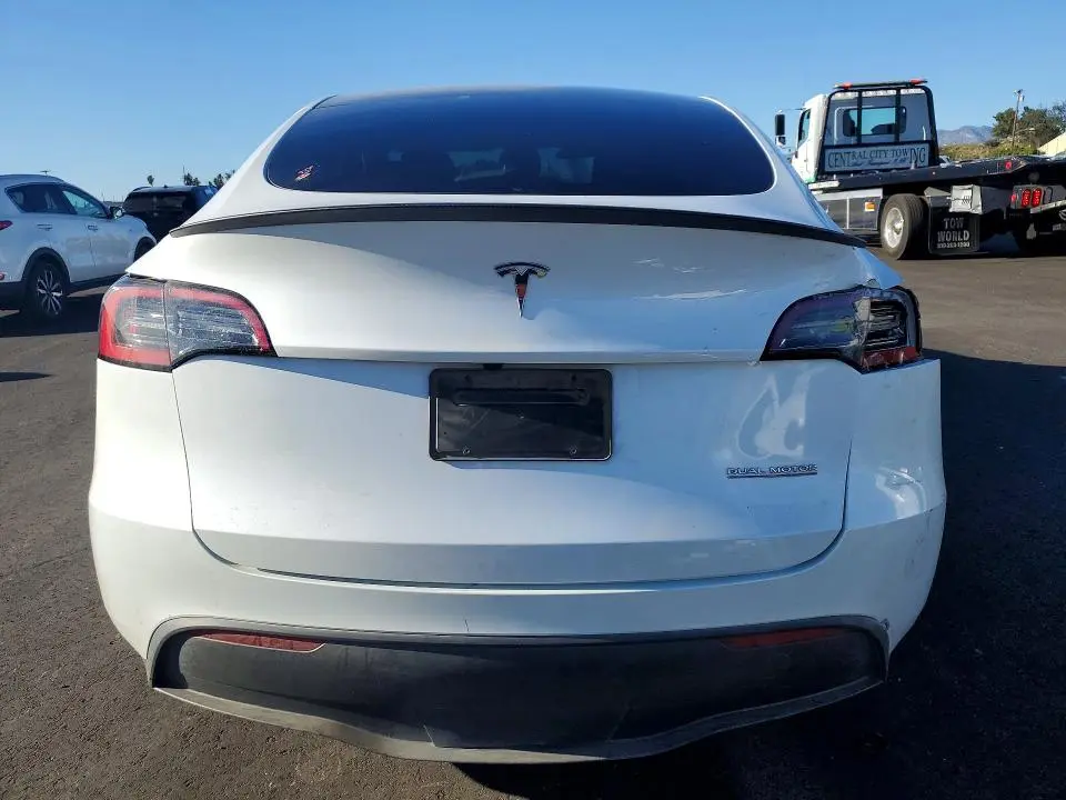 2024 TESLA MODEL Y   