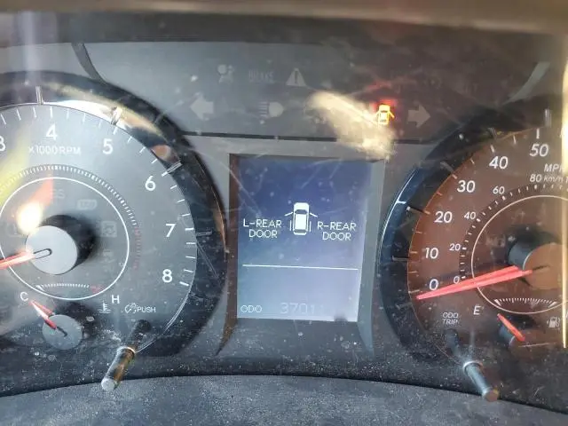 2017 TOYOTA SIENNA LE  