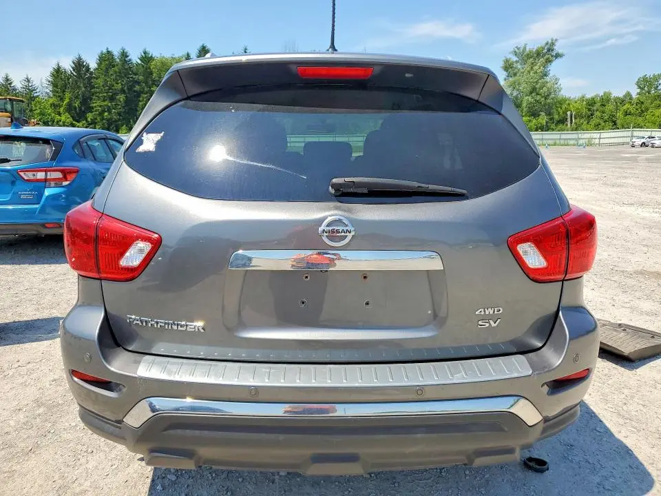 2018 NISSAN PATHFINDER SV  