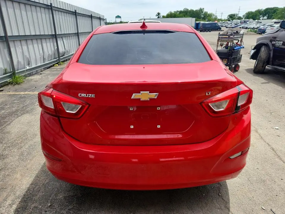 2017 CHEVROLET CRUZE LT  