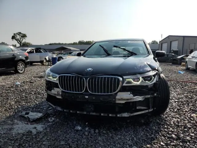 2018 BMW 750 XI  