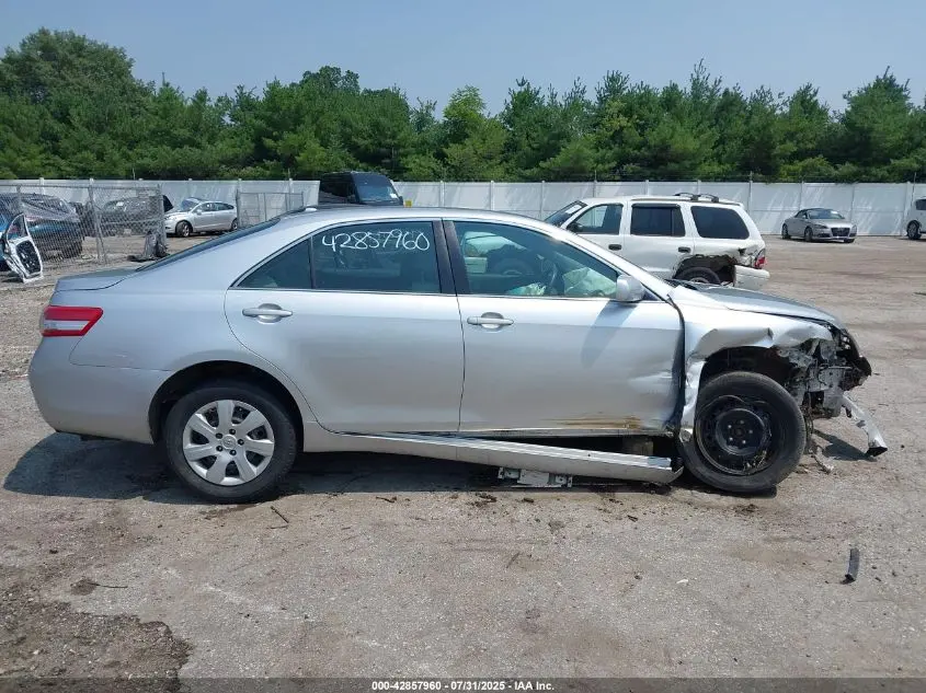 2011 TOYOTA CAMRY LE