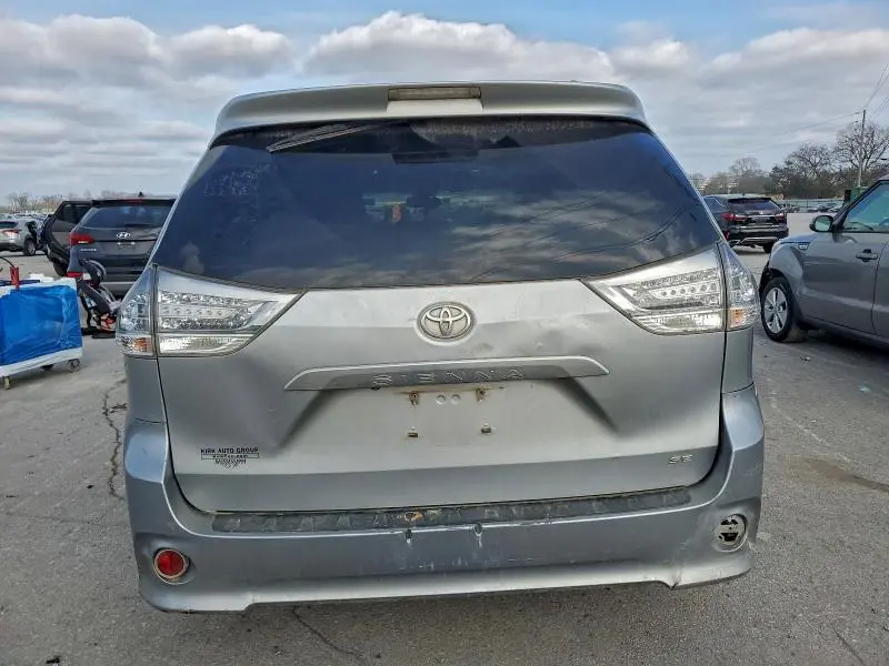 2015 TOYOTA SIENNA SPORT  