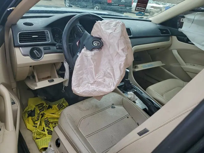 2014 VOLKSWAGEN PASSAT SE  