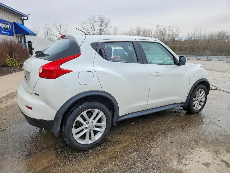 2013 NISSAN JUKE S  