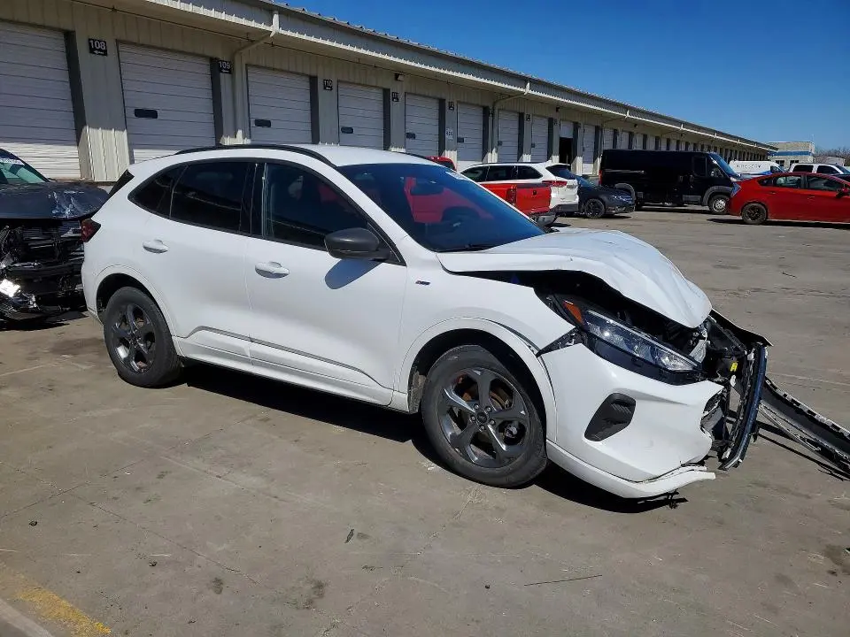 2023 FORD ESCAPE ST LINE  