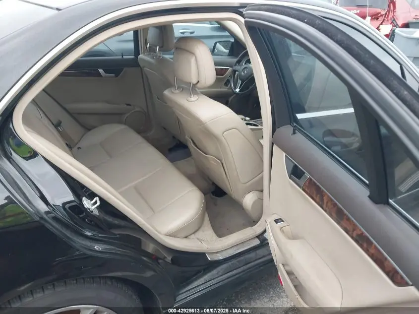 2013 MERCEDES-BENZ C 250  