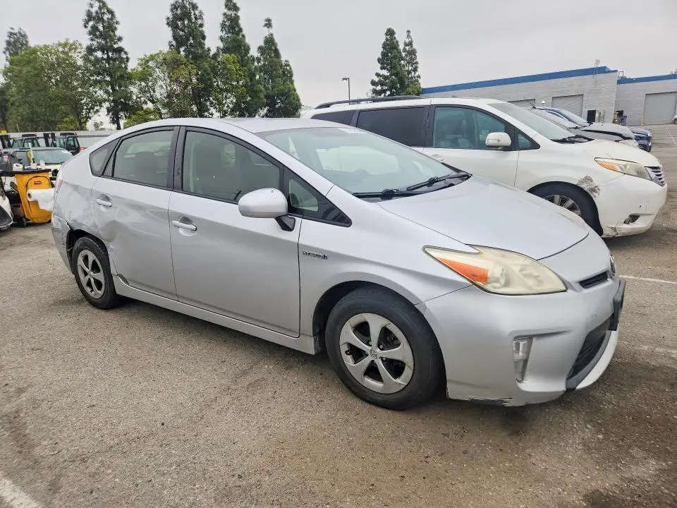 2013 TOYOTA PRIUS TWO  