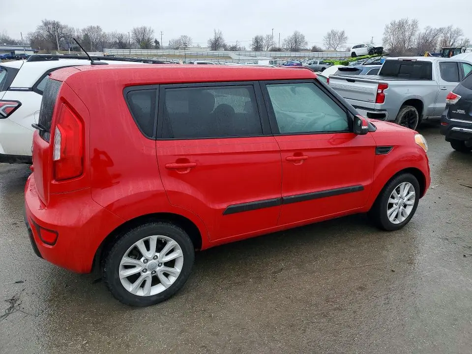 2013 KIA SOUL +  
