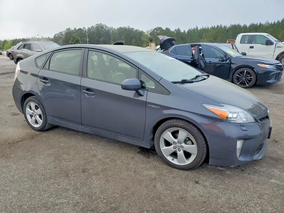 2015 TOYOTA PRIUS FIVE  