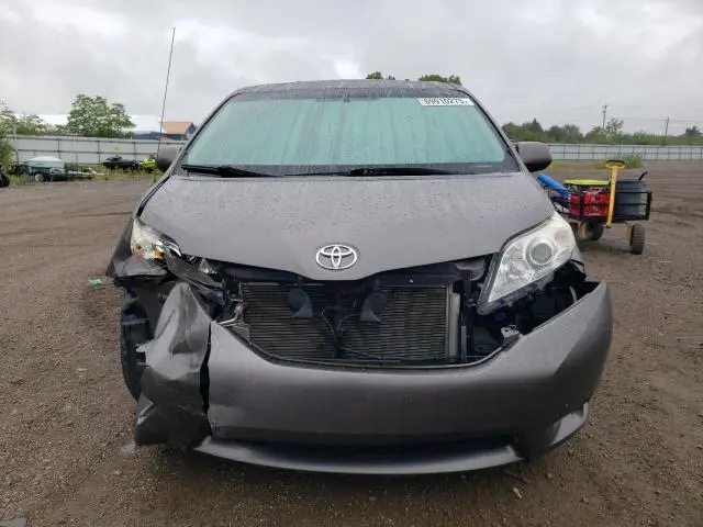 2014 TOYOTA SIENNA XLE  