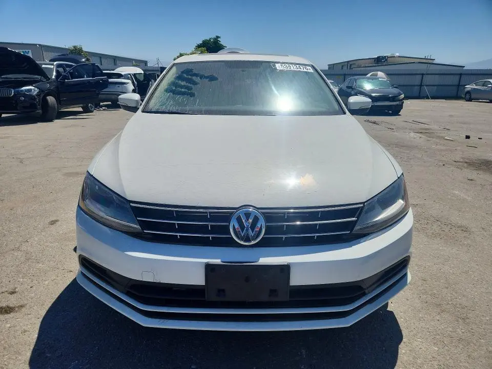 2018 VOLKSWAGEN JETTA SE  