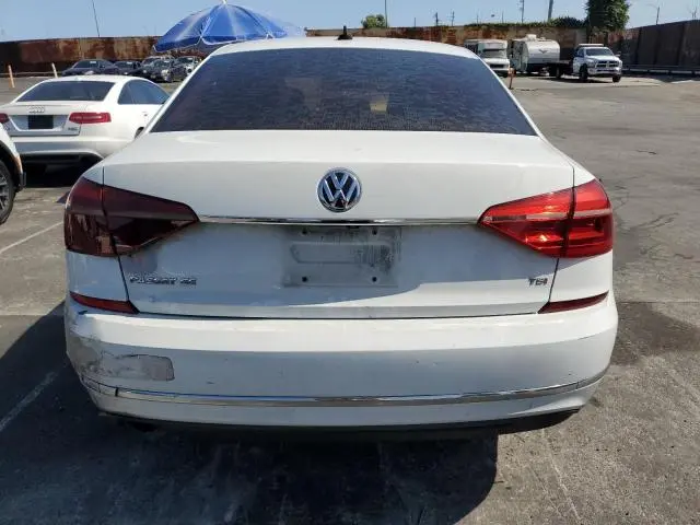 2016 VOLKSWAGEN PASSAT SE  