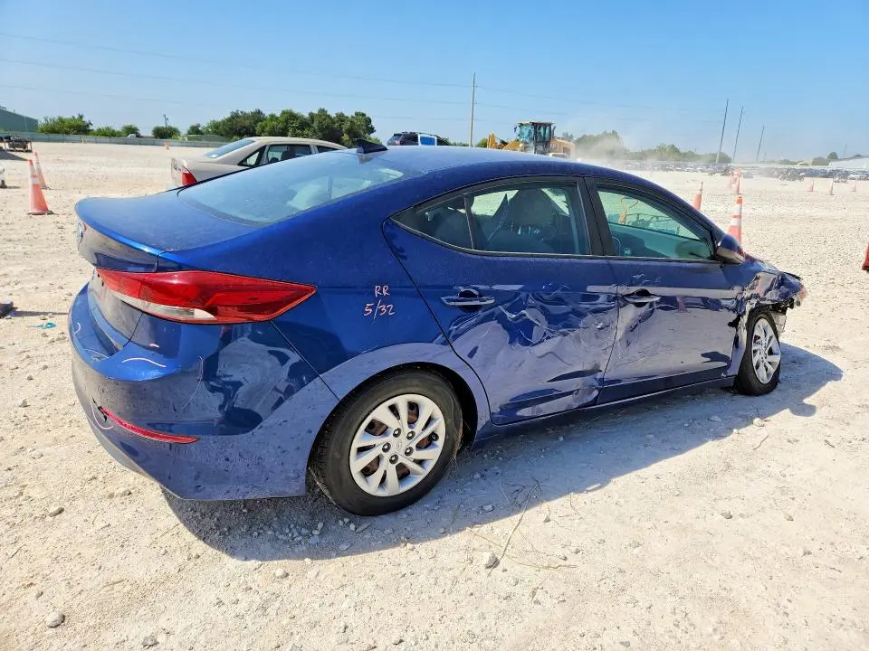 2017 HYUNDAI ELANTRA SE  
