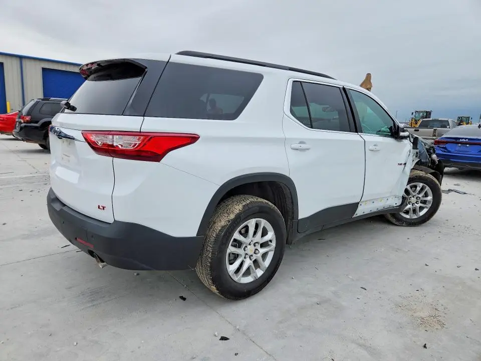 2021 CHEVROLET TRAVERSE LT  