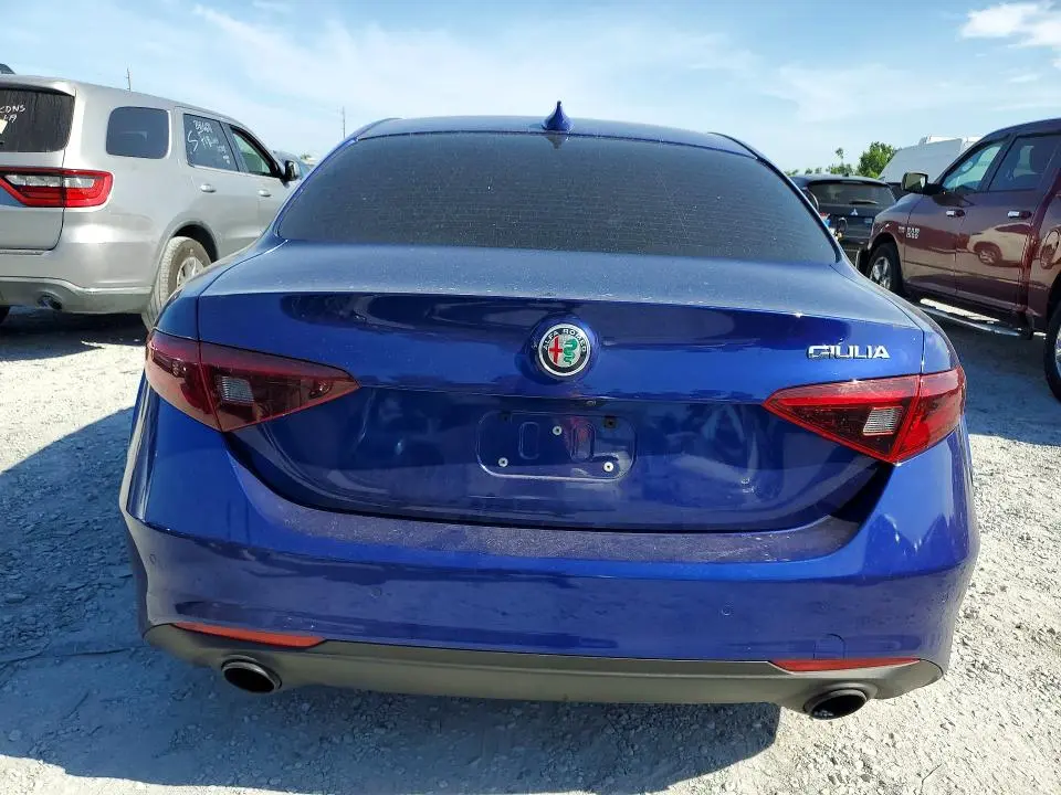 2022 ALFA ROMEO GIULIA   