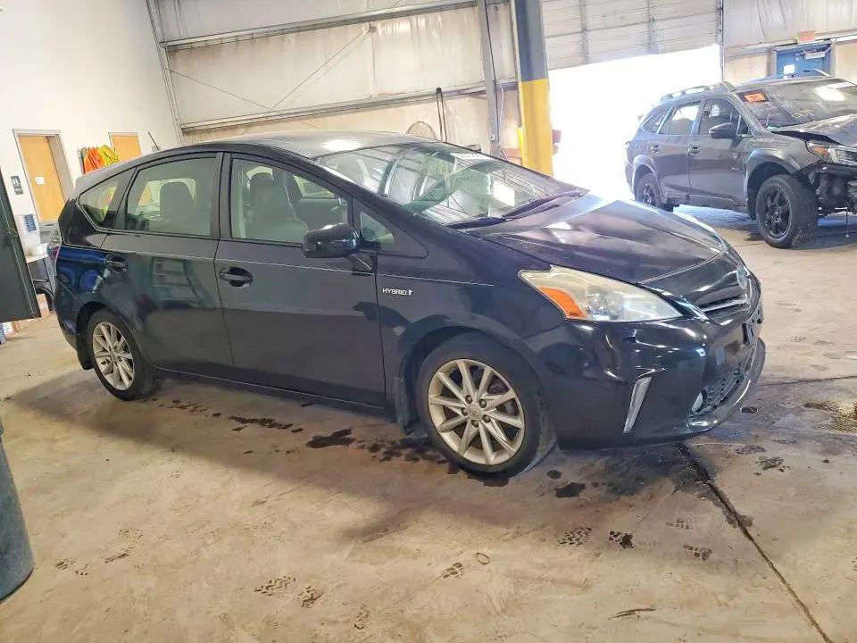 2013 TOYOTA PRIUS V FIVE  